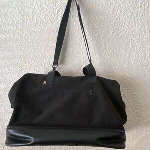 BÉIS 'The Weekender' Travel Bag in Black